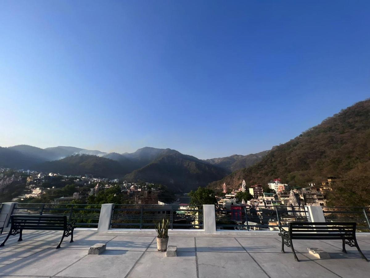 Hotel Manikut Rishīkesh Buitenkant foto