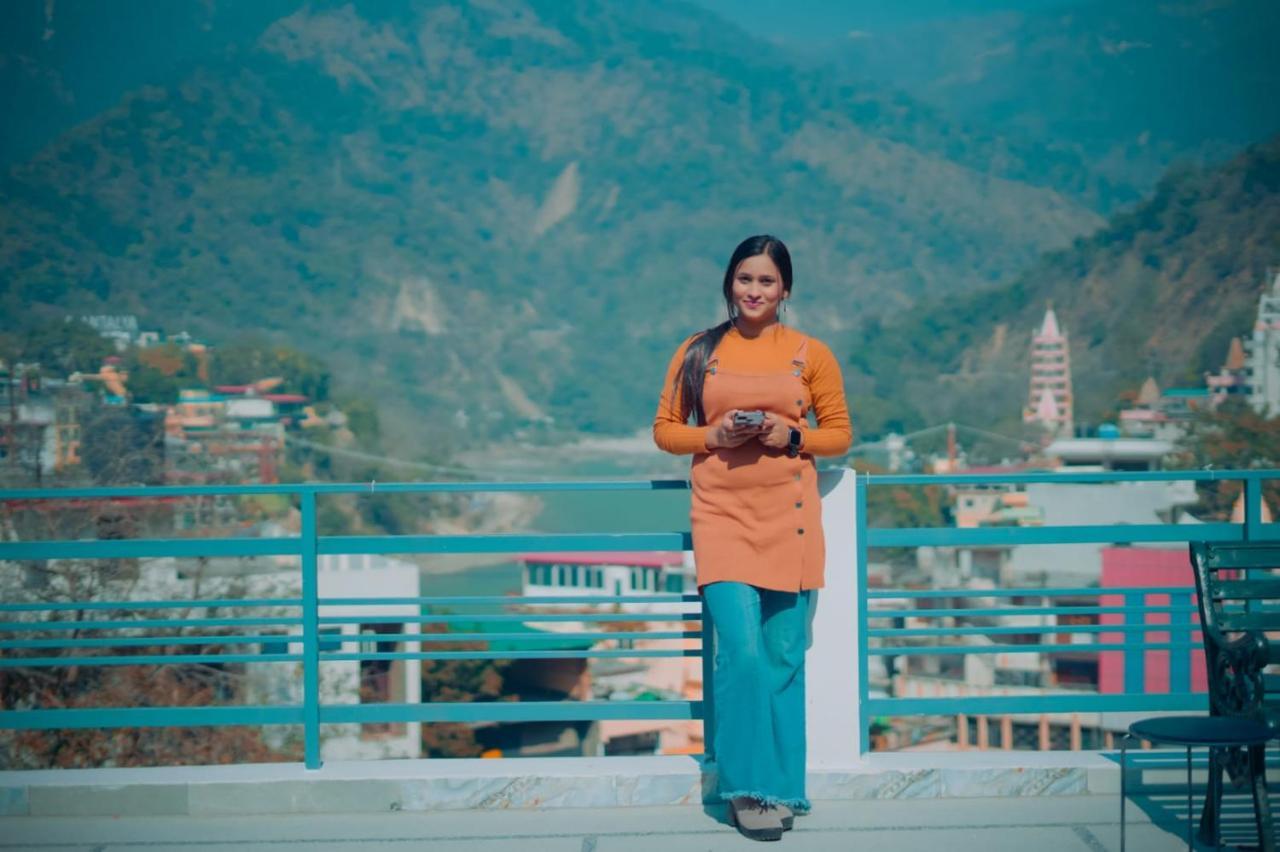 Hotel Manikut Rishīkesh Buitenkant foto