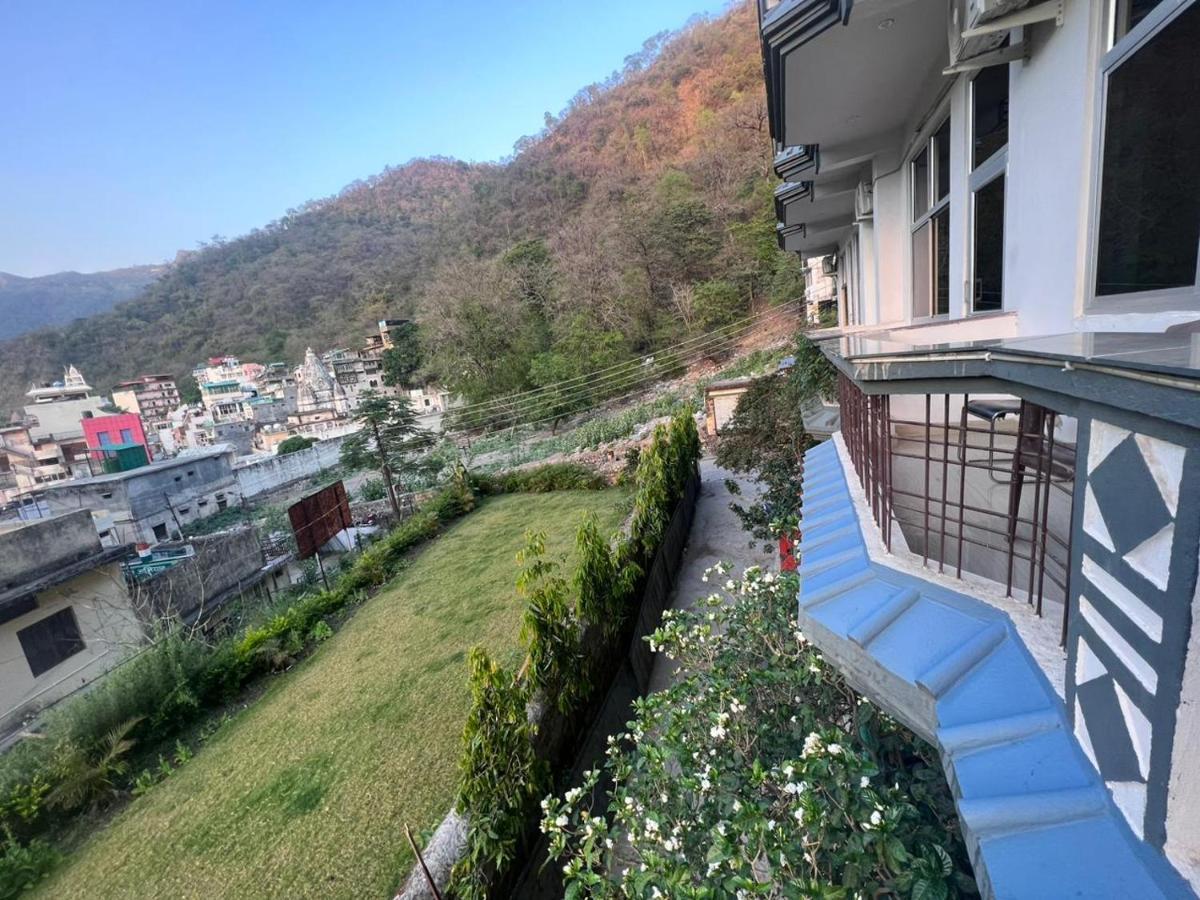 Hotel Manikut Rishīkesh Buitenkant foto