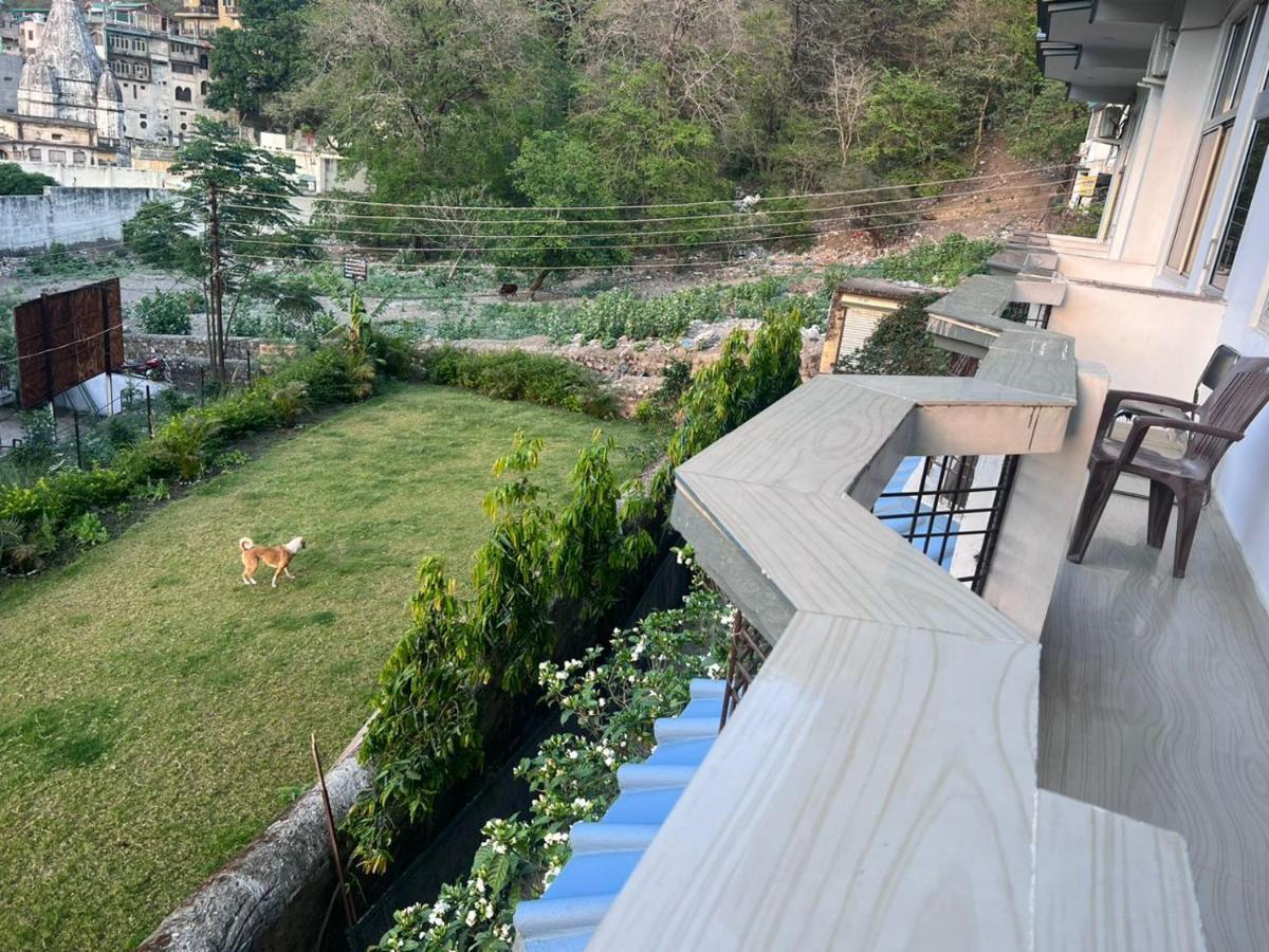 Hotel Manikut Rishīkesh Buitenkant foto
