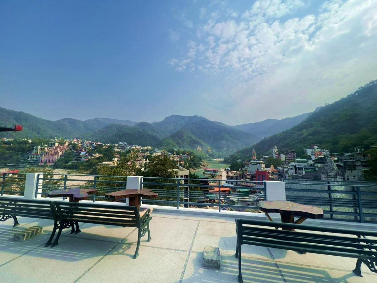 Hotel Manikut Rishīkesh Buitenkant foto