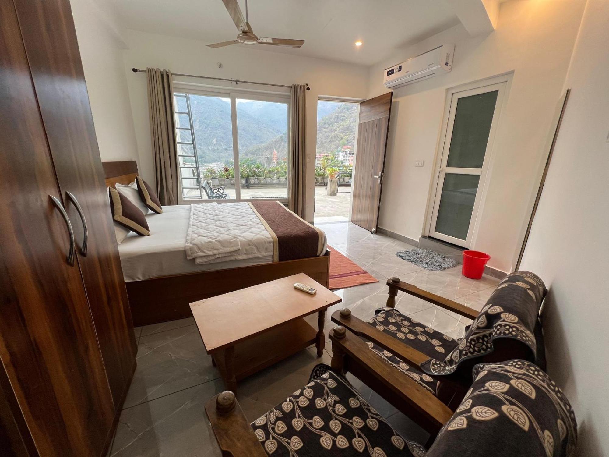 Hotel Manikut Rishīkesh Buitenkant foto